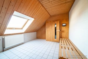 Badezimmer mit Sauna, Wohnhaus 1