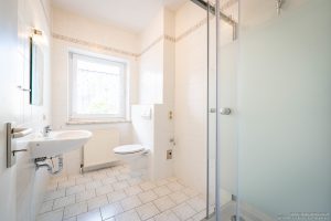 Badezimmer Wohnung 1