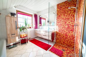Badezimmer im DG