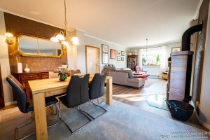 Wohnzimmer mit Essbereich