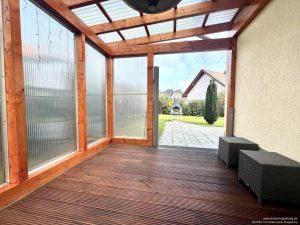 überdachte Terrasse