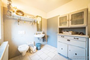 Badezimmer im Erdgeschoss