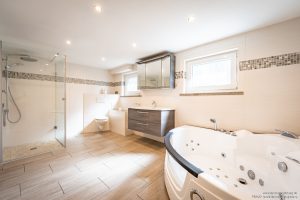 Spa-Badezimmer KG