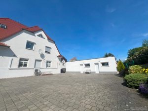 Stellplätze-Hof