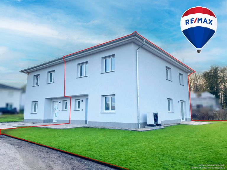 Doppelhaushälfte Rechts seitliche Terrasse