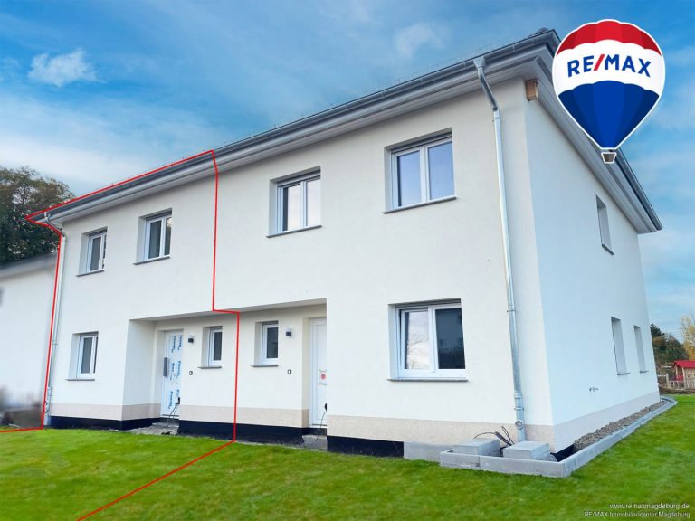 Doppelhaushälfte links mit Terrasse