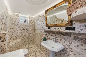 Tageslichtbad mit Dusche