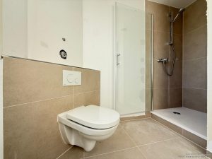 Bad mit ebenerdiger Dusche