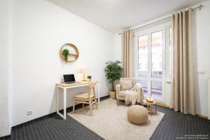 Arbeiten - KI-möbliert