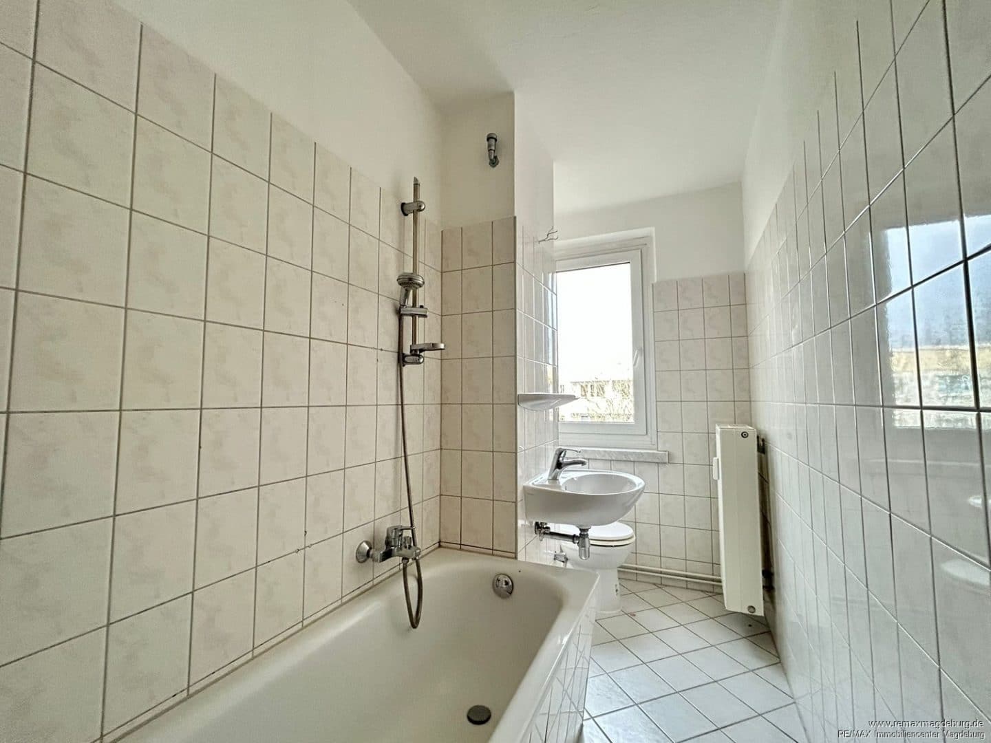 Helle 3-Zimmer-Wohnung mit Tageslichtbad und Balkon - Photo 2