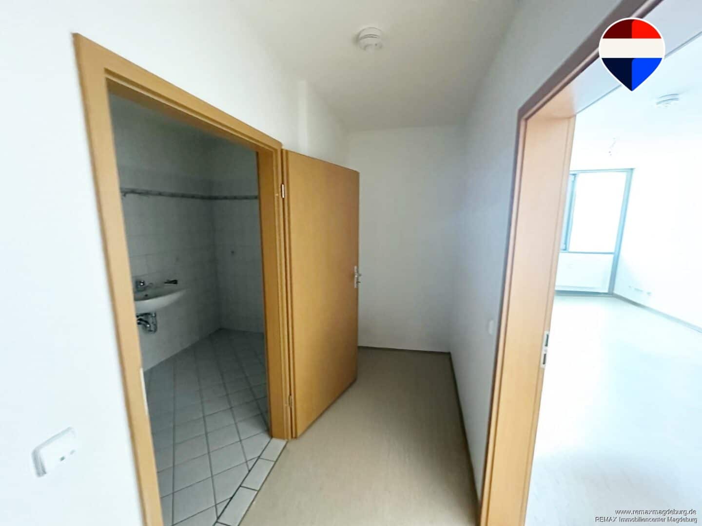 Licht, Ruhe und Komfort – moderne Etagenwohnung mit Balkon - Foto 4