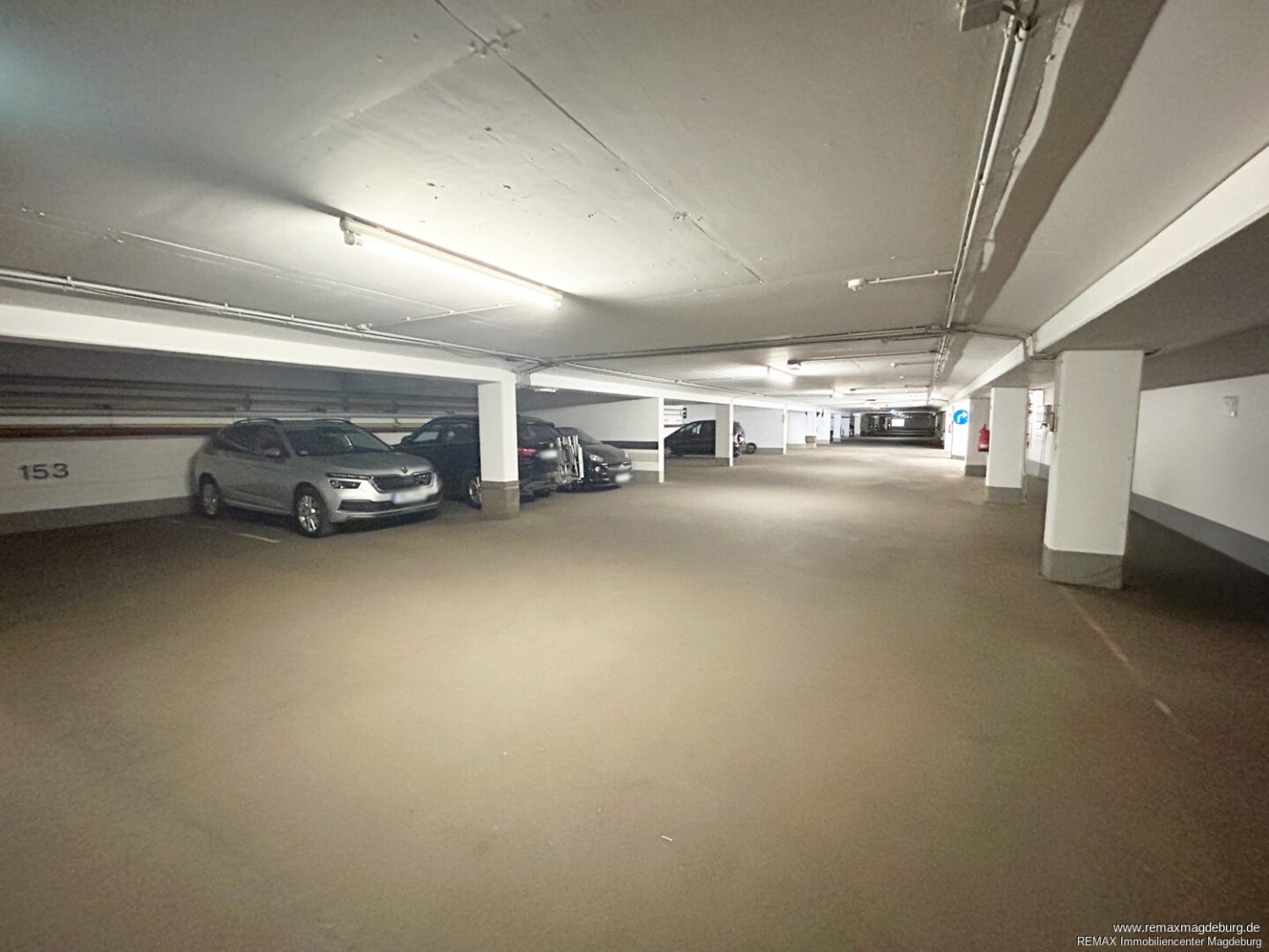 Tiefgaragenstellplatz
