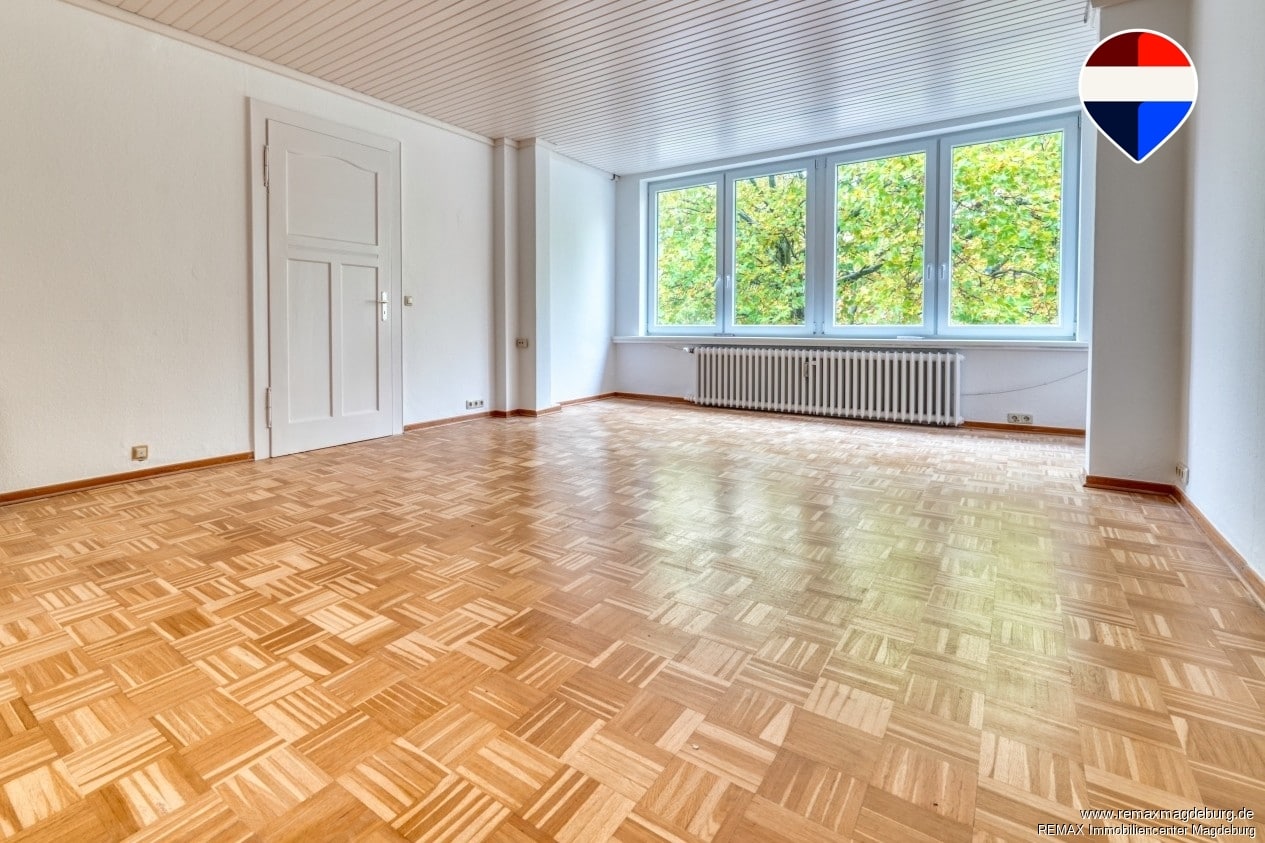 Modernisierte 2-Zimmer-Wohnung mit Einbauküche und neuem Bad - Foto 3
