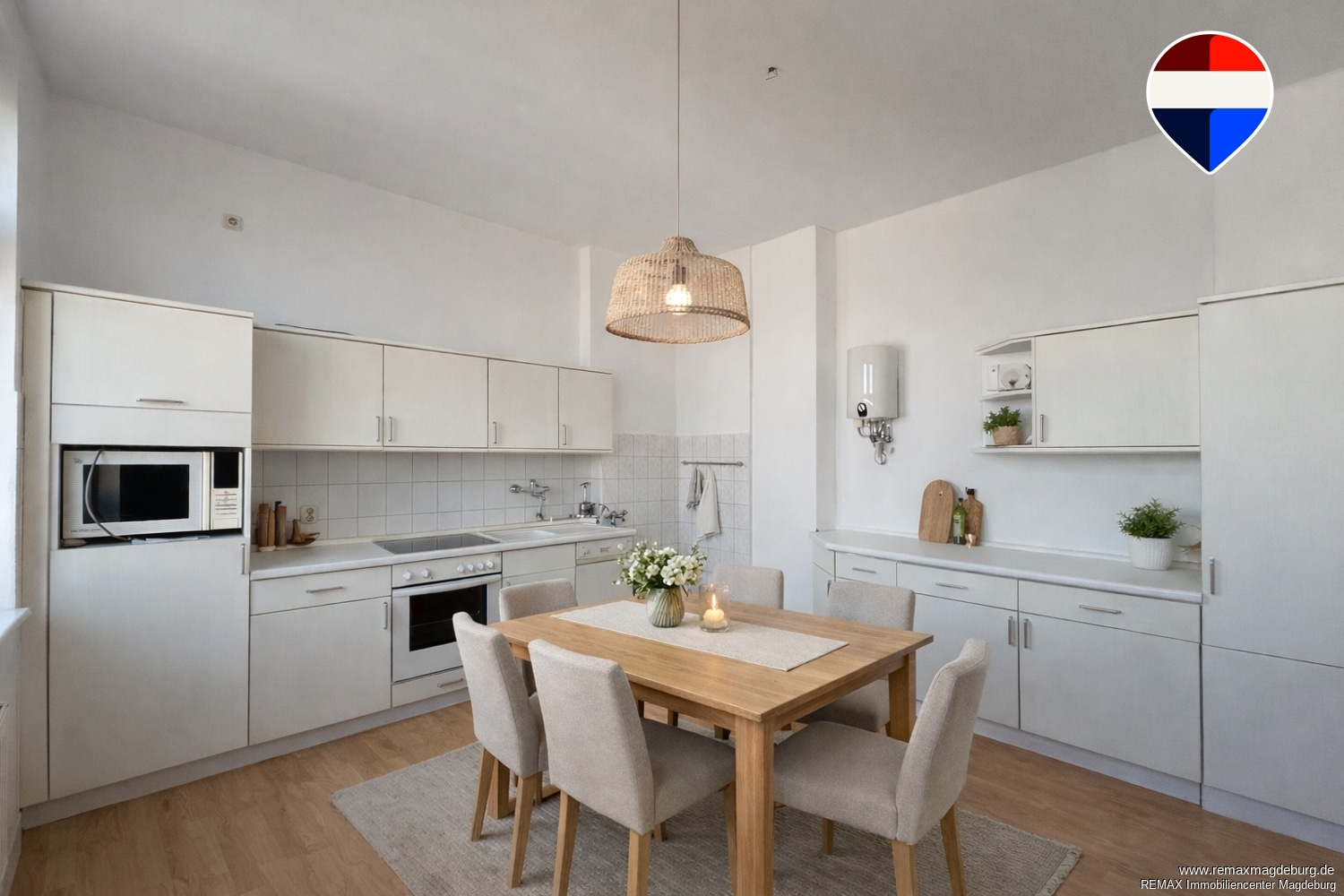 Über den Dächern der Stadt – Helle 3-Zimmer-Wohnung mit Aufzug in Altstadtlage - Photo 3