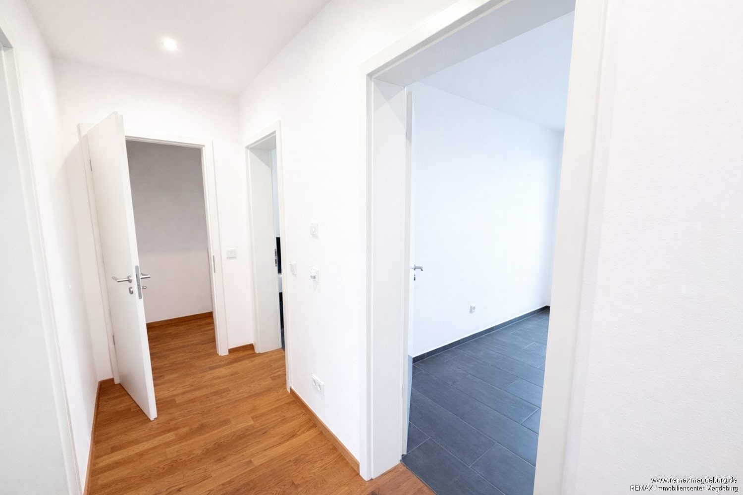 Flur - Musterfoto aus einer anderen Wohneinheit im Haus